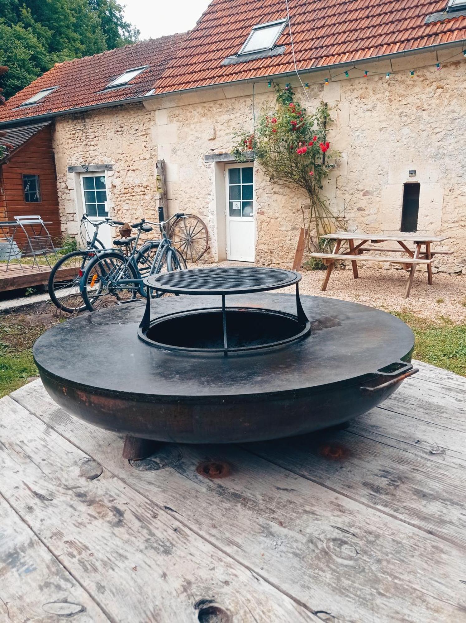 Chez Tombivouac Villa Pierrefonds Kültér fotó