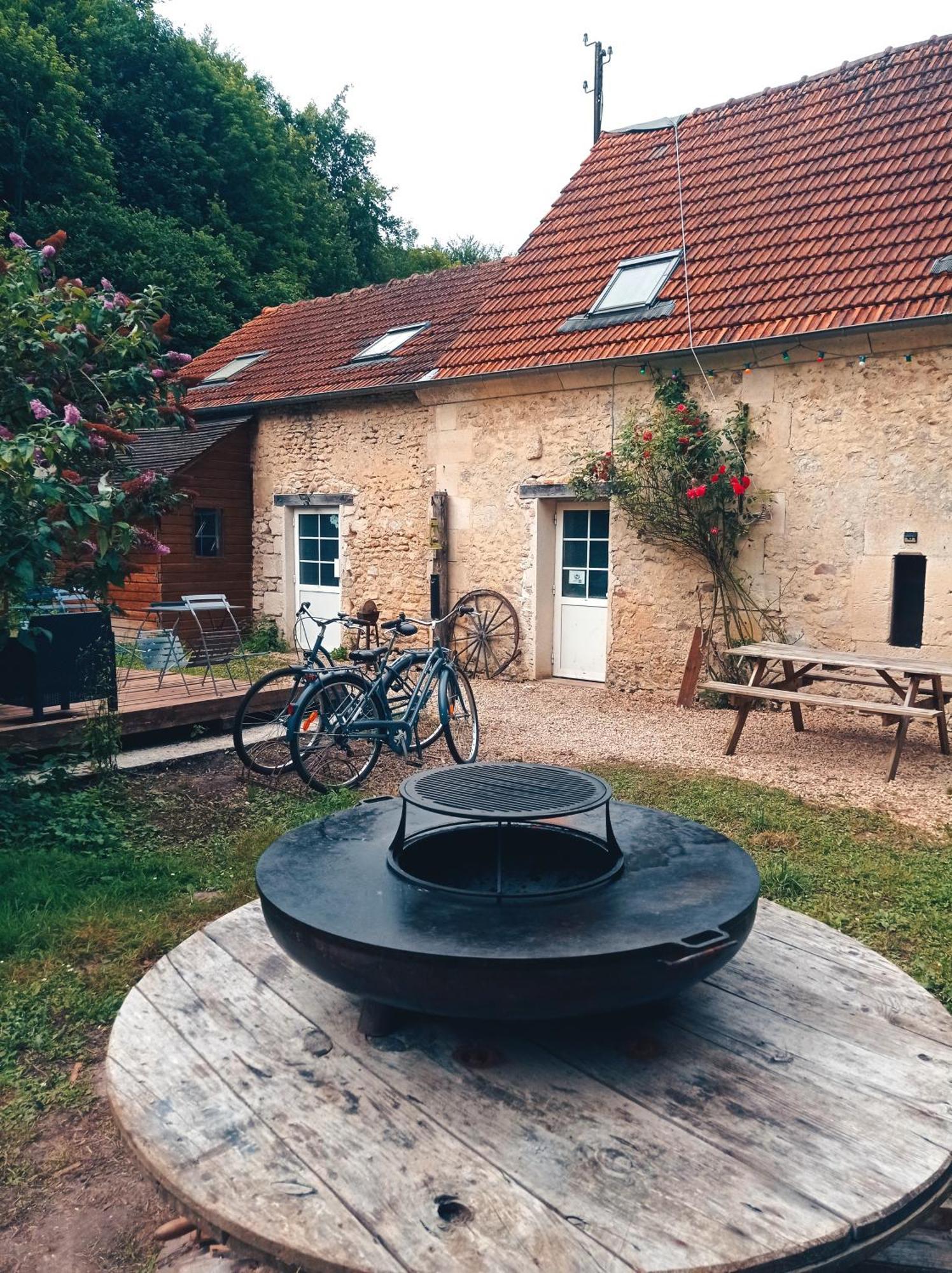 Chez Tombivouac Villa Pierrefonds Kültér fotó